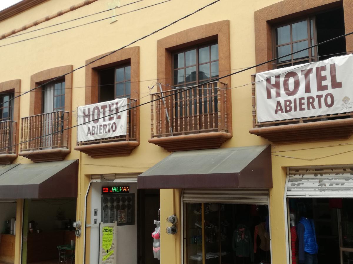 Hotel Y Plaza Jalpan Exteriér fotografie
